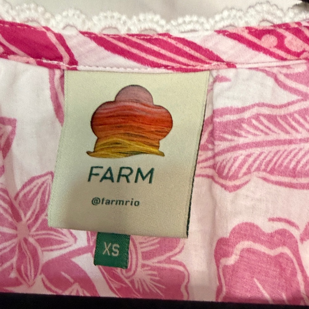 FARM Rio Hot Pink & White Floral Cropped Peasant Top - Picture 3 of 9